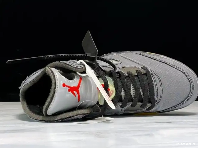 5 CT8480-001 Black Air Off-White x Jordan 0601